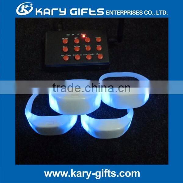 Wholesale LED Flashing Bracelet Via Remote Controled LED Bracelet