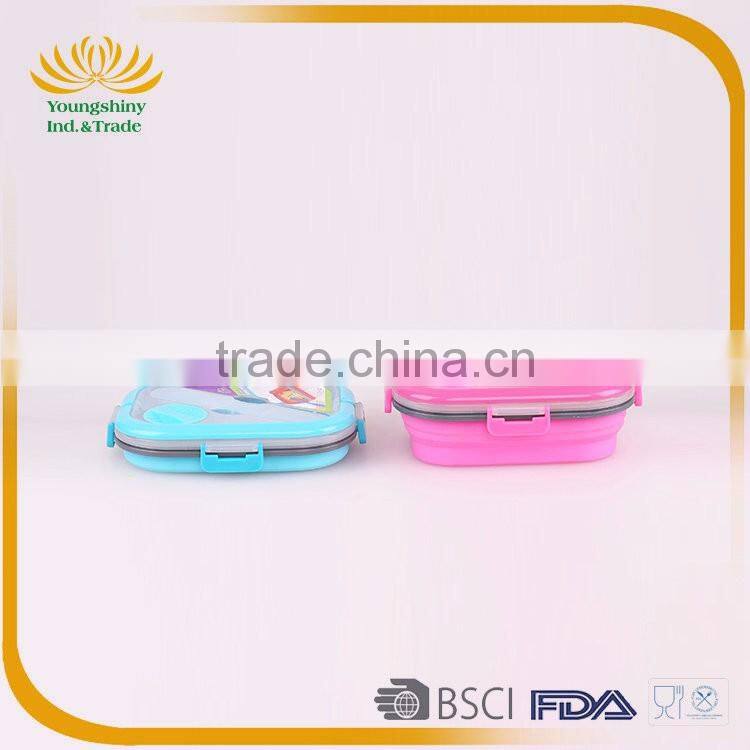 Portative silicone collapsible lunch box with lock