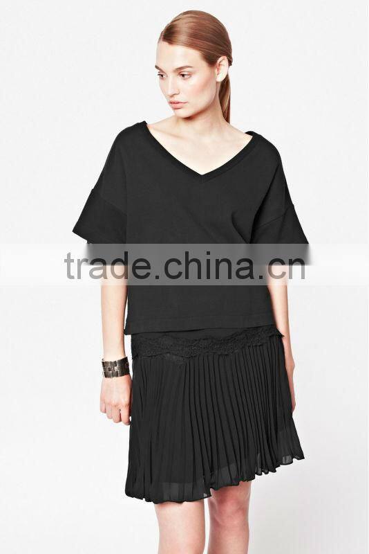 V-neck Short Sleeve Top with Scallop Lace-Trim