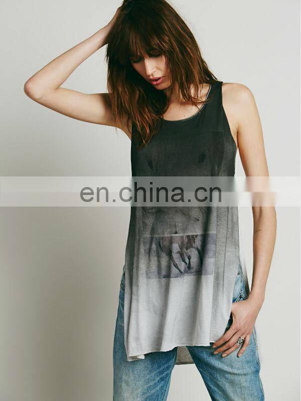Round neck ladies print sleeveless t shirt, double slit tops