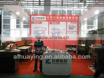 Rubber hydraulic pressure die cutting machine