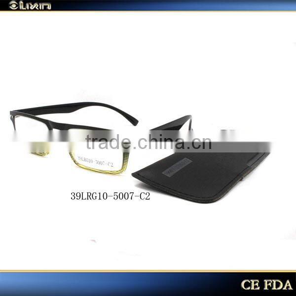 light, elegant & smart TR 90 designer reading glasses with case