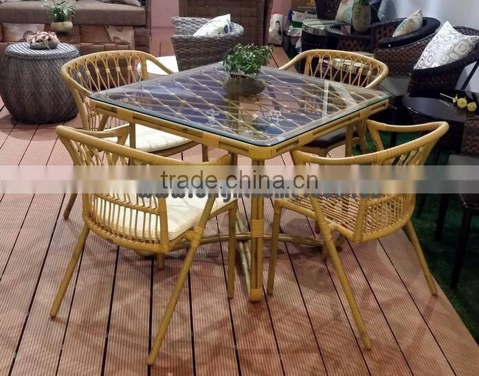 4 Person Plastic Rattan Peacock Dining Table and Chair with Cushion