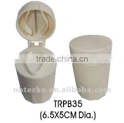 Plastic travelling pill box with cutter and crusher