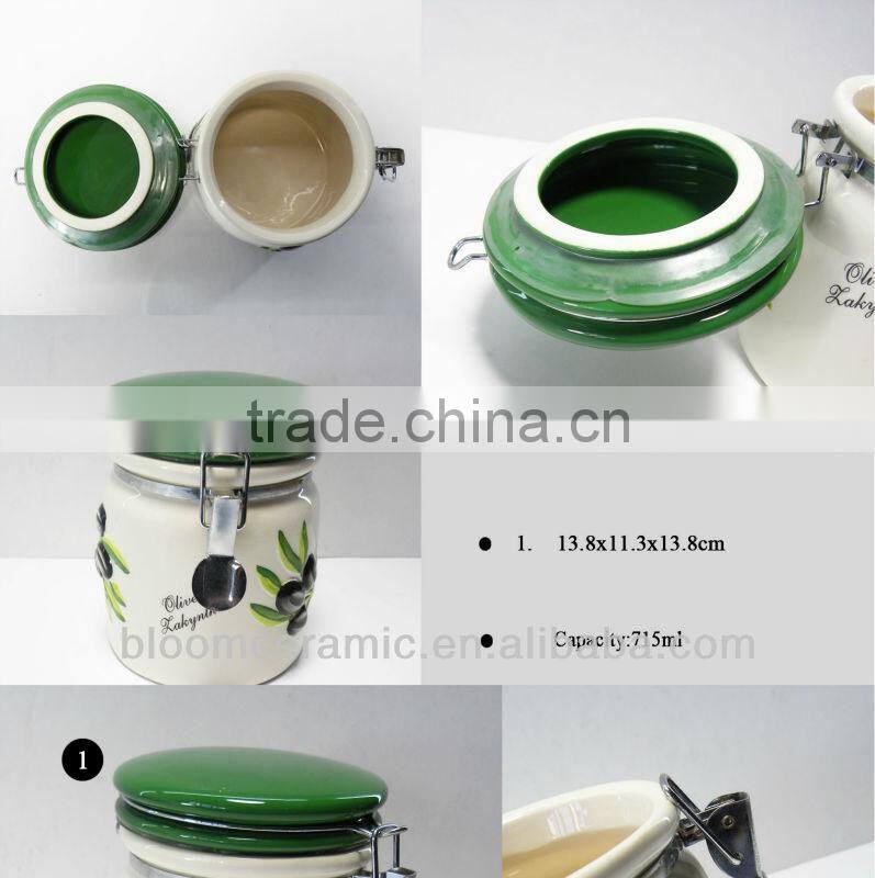 Porcelain decorative sealed jar