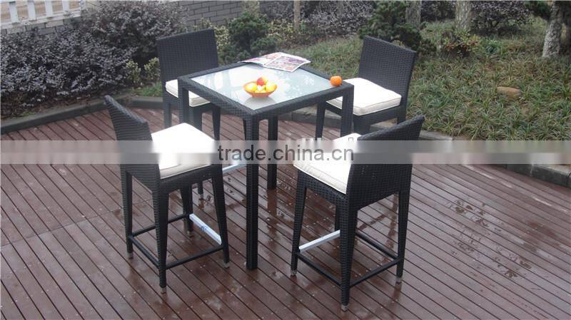 Outdoor/Indoor Furniture Rattan/Wicker Patio Bar Set
