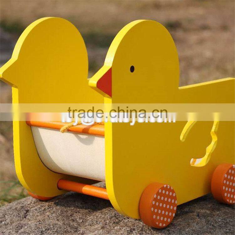New design lovely duck shape wooden pull car toy for toddlers W05B158