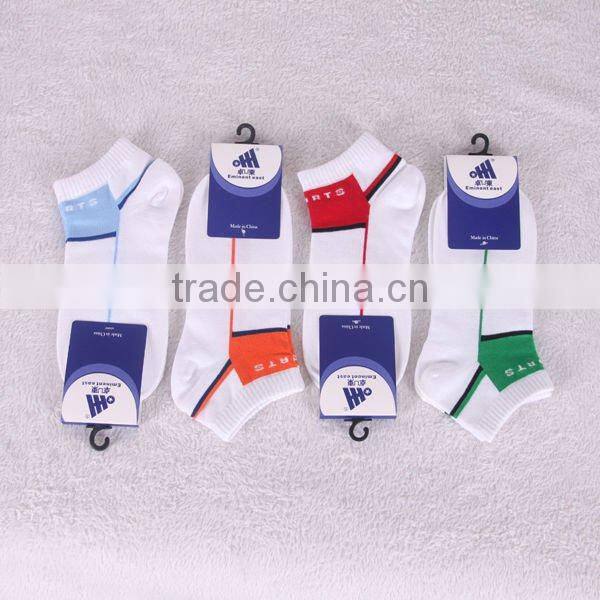 man's plain fashion socks