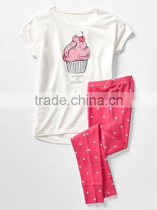 Girls short sleeved pajama set with polka dots