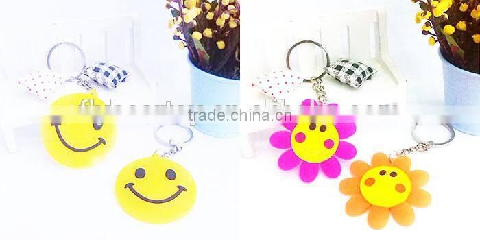 Popular Custom Emoji PVC rubber keychain promotion gift souvenior keyring