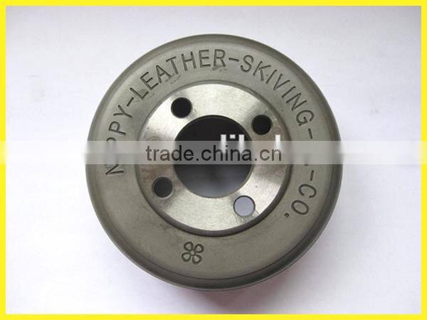 Nippy bell knife for skiving machines