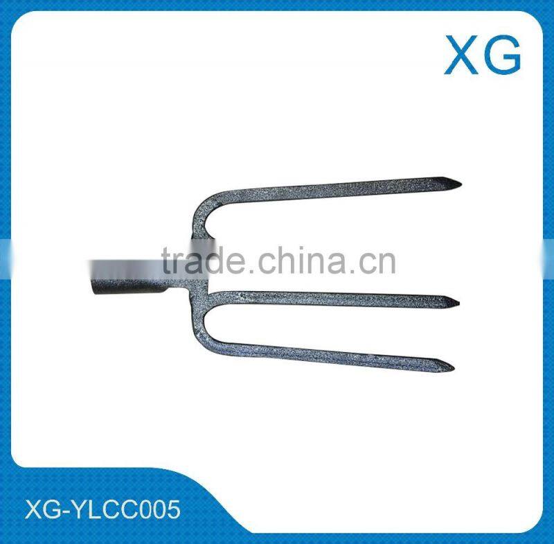 Garden tools forged steel pitch fork agricultural tool fork wood handle