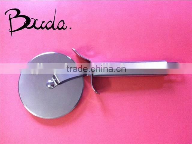 2016 Soft handle multifunction stainless steel pizza scissors BD-S1637