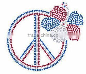 Newest DIY designs hot fix rhinestones motif with cloth motif on garment