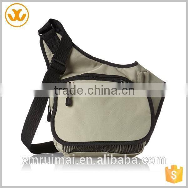 Multi-functional convenient plain polyester durable messenger bags man