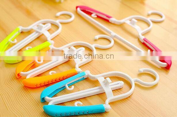 Magic Home Travel Portable Folding Plastic Clothes Hanger Shirt Drying Rack Hook