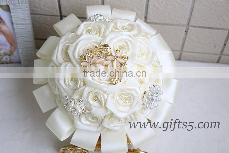 Beautiful flowers wedding bouquet