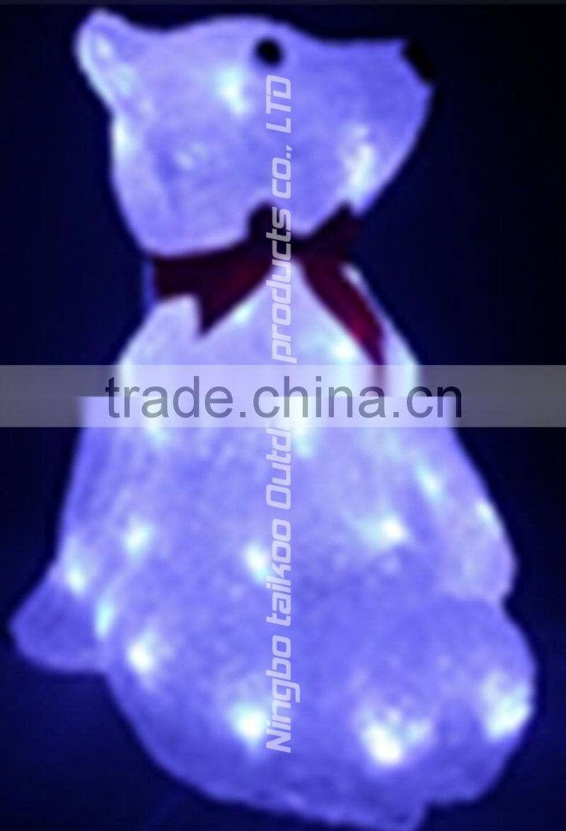 bear propel on the ground with one hand for christmas street light decoration