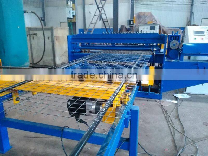 2016 Advanced sports ground welded mesh fence machine