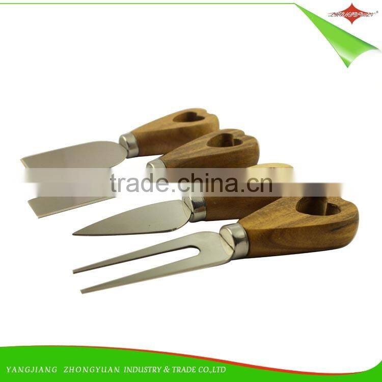 ZY-F1484 wholesale new design stainless steel pizza cutter wheel with plastic cover