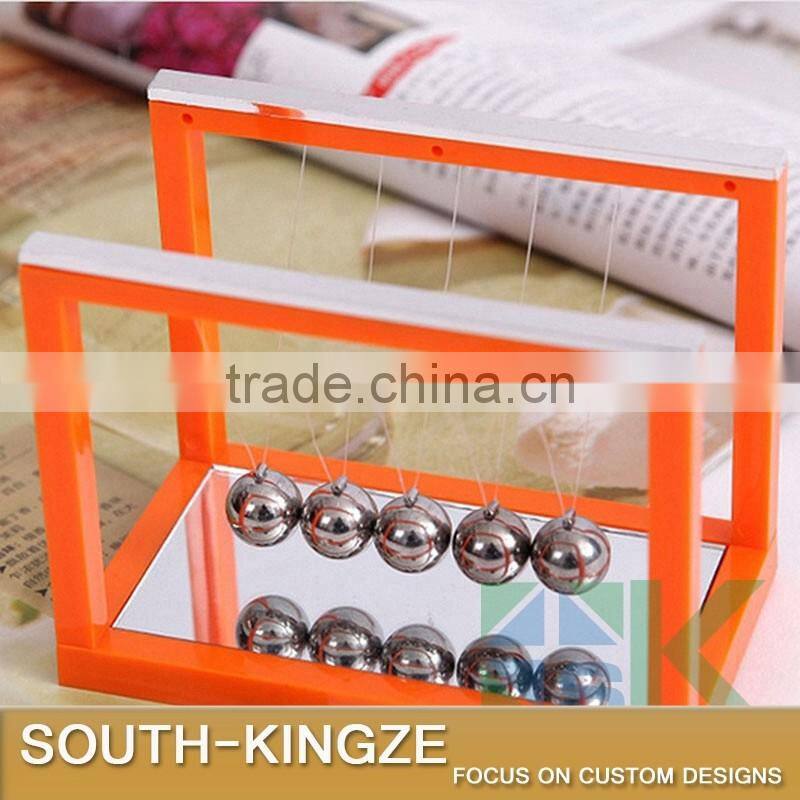 New Design Deskstop Teaching Instrument Novelty Office Decoration Newton Pendulum Ball