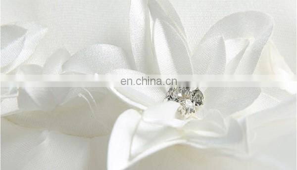 High-end Slim Wedding Dress Short Sleeve Applique Long Trail Bride Dress