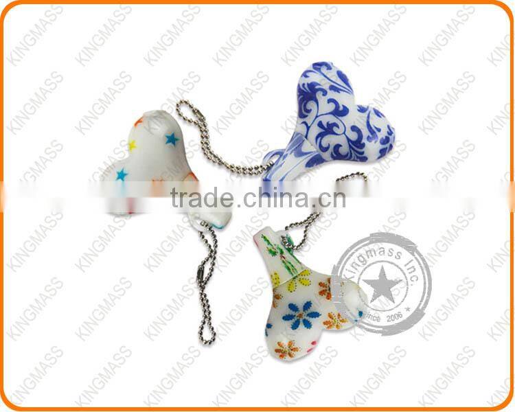 Smart gadgets adorable robot 2 ways music splitter