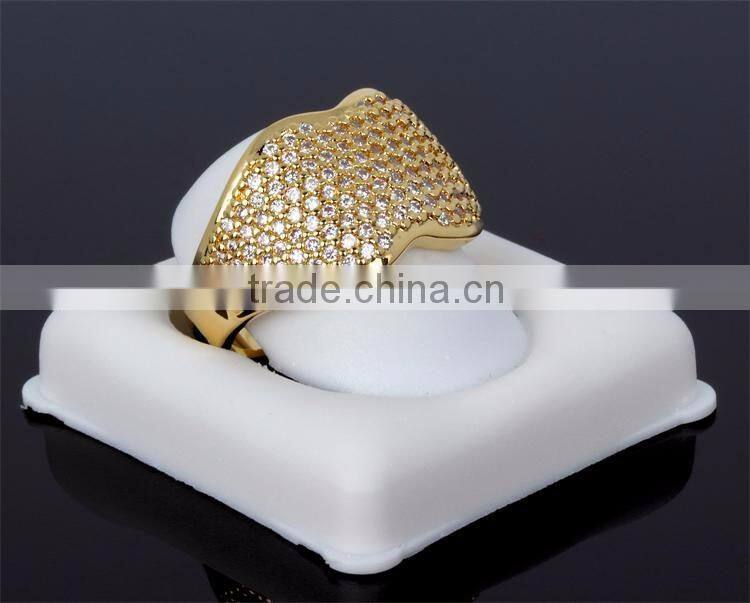 Sexy Women Lip Design Banquet Jewelry Fashion Pave Setting Cubic Zirconia Finger Ring