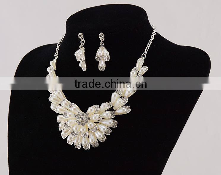 Simple Fashion Atmosphere Design Wedding Jewelry Luxury Pearl Necklace Set