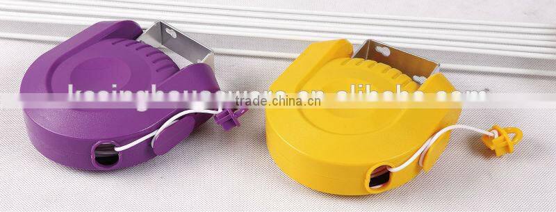 Single line plastic retractable clothesline