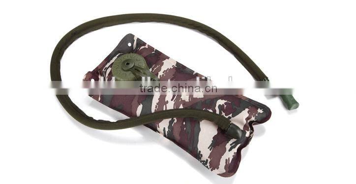 Outdoor 1.5L camping climbing riding cycling water bag military camouflage hydration bladder