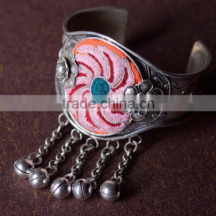 2016JIXIU new arrival embroidery bracelet for women