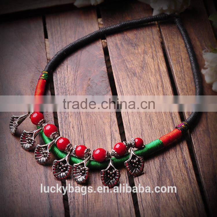New style ethnic flower necklace tibetan flavor necklace