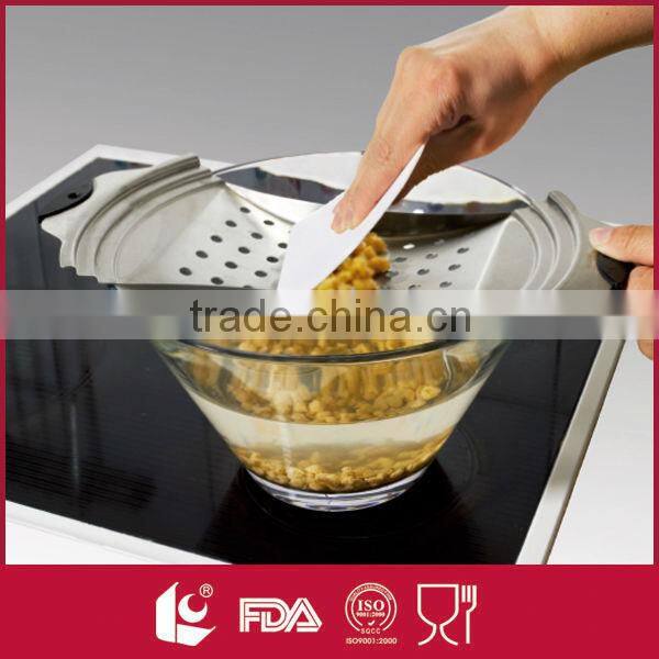 High quality stainless steel Spaetzle Maker for Pot 24-28cm w/ Scraper