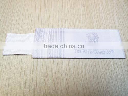 Factory Price UHF RFID Clothing Tags for Clothing Industry Management