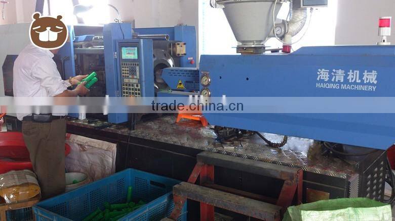 US cage style chrome plated 9'' inch paint roller with green handle,3/8 pile height, polyester material medium quality sleeve