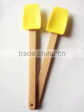 durable heat-resisting silicone spoons with wooden handle