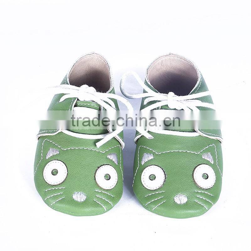 Cute cat design leather baby moccasin