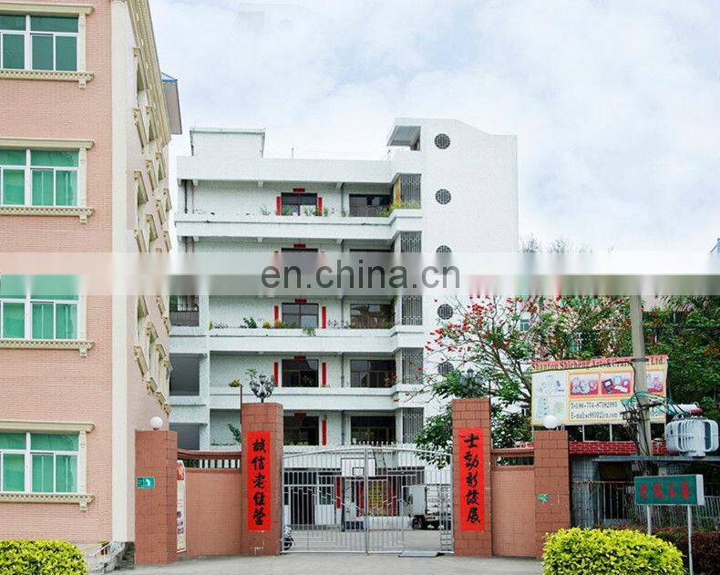 packing eminent printed suitcase