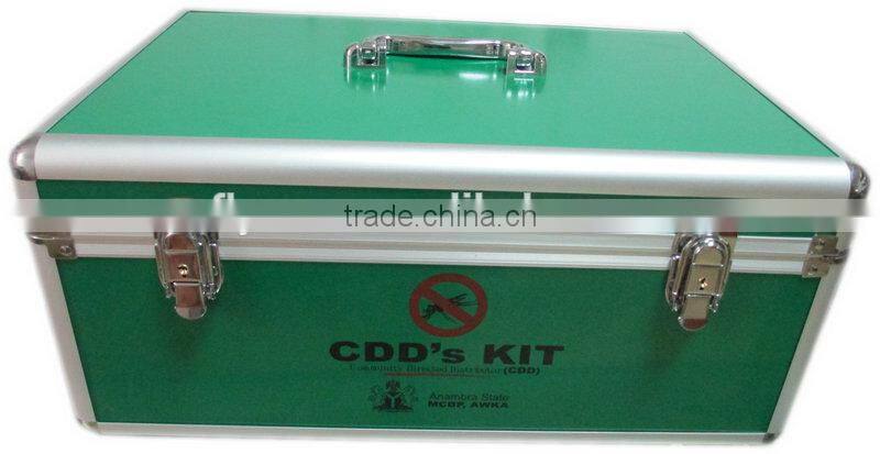 protable carrying green aluminum frist aid box with new design