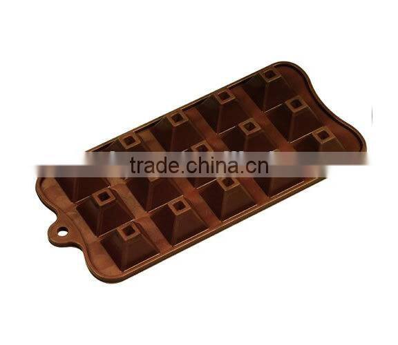 Pyramid design silicone chocolate mold tray