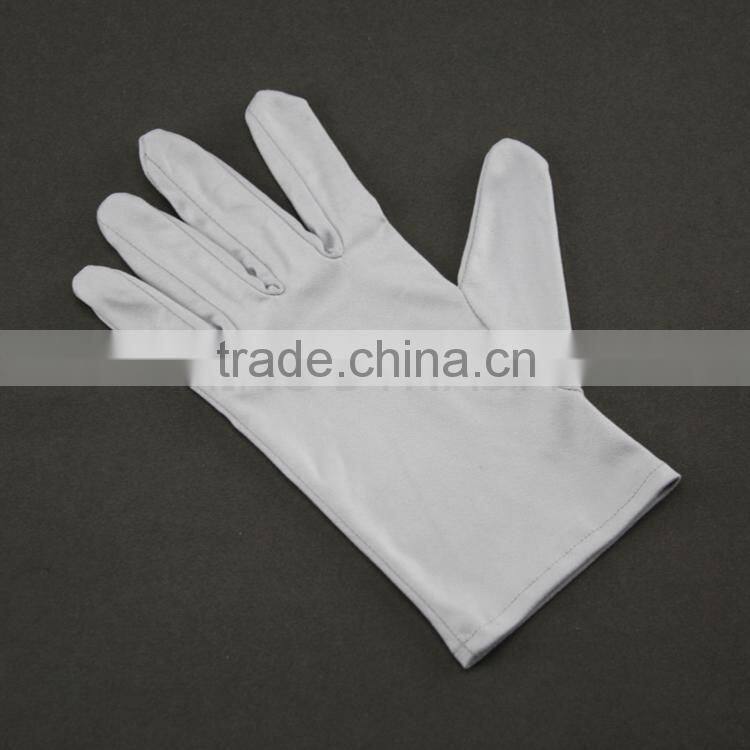 Microfiber jewelry cleaning gloves