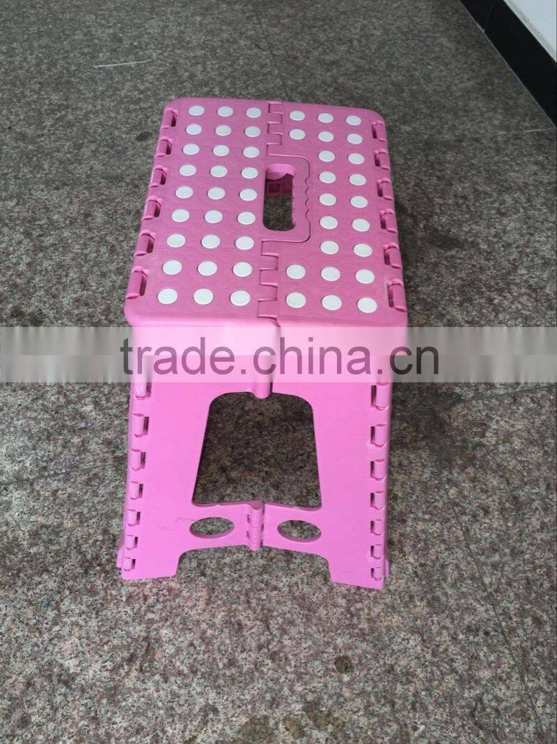 cheap plastic folding chair