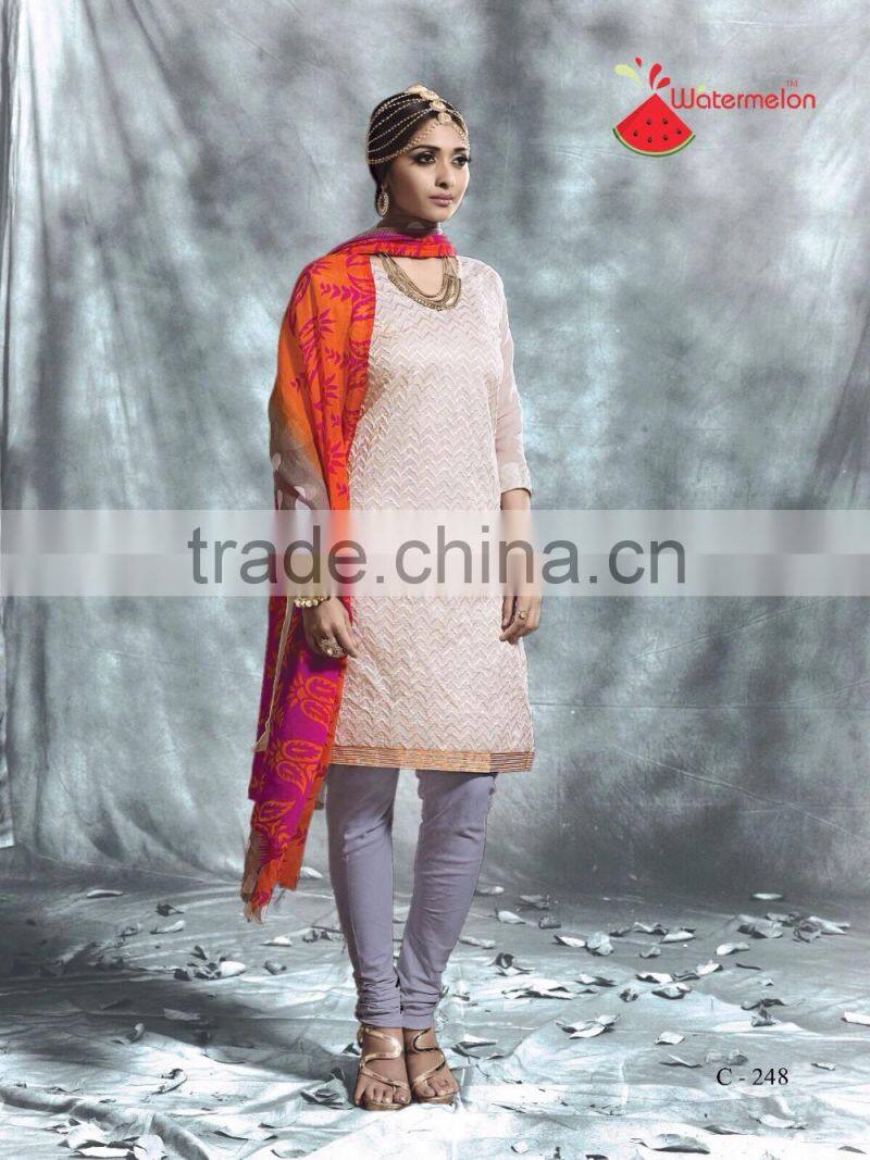 Designer Salwar Kameez In Women