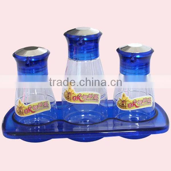 Plastic Salt and Pepper Shaker