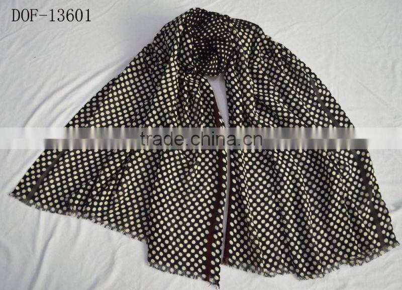 Fashion top popular ladies printed dot acrylic mixed cashmere shawl for winter