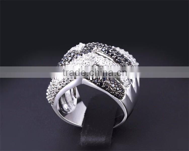 Wholesale Jewelry Smart Chunky Style Look Cubic Zirconia Black White CZ Party Ring