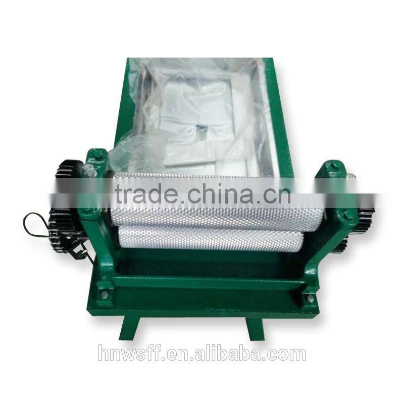 Electric beeswax foundation machine/roller/beewax foundation sheet machine
