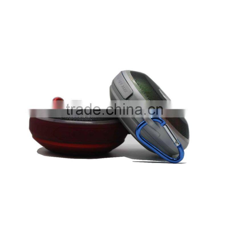 2016 newest sports outdoor waterproof bluetooth speaker with hook