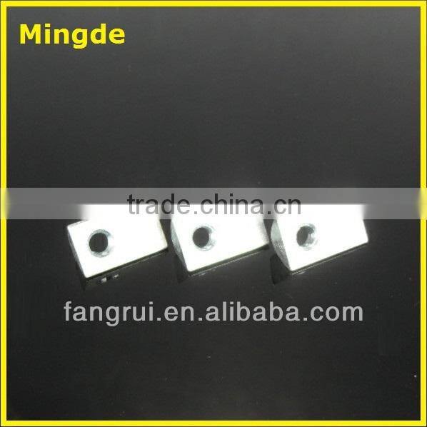 Roll in T nut with spring loaded ball for slot 8 profile